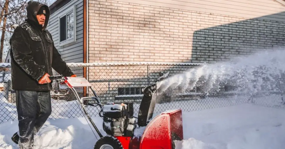 how-much-does-a-snowblower-weigh-5-things-to-know