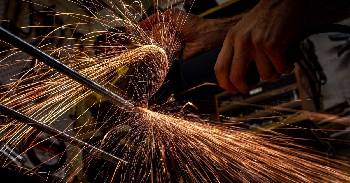 How to Remove Disk from Angle Grinder
