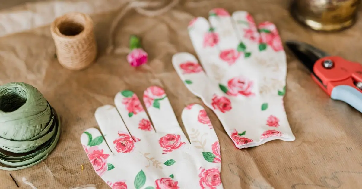 How to Fix Your Garden Gloves