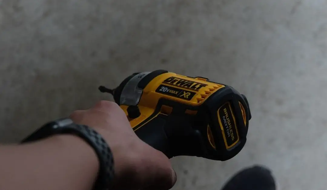 How to Spot Fake DeWalt Tools: 6 Things To Spot